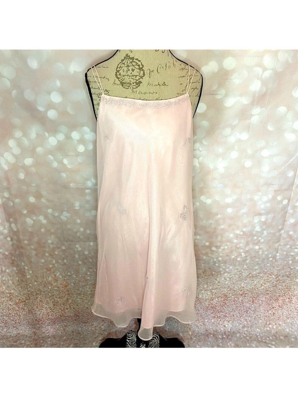 Valerie Stevens Pink Embroidered Chemise Size Large